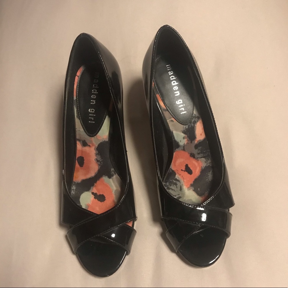 Madden Girl Black peep toe shoes